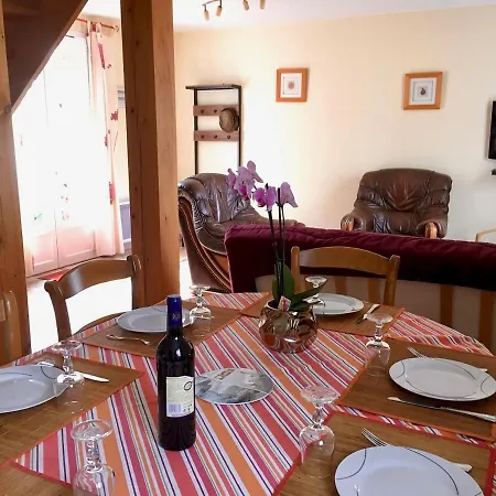 La Garenne De Moncourt Kamp alanı *