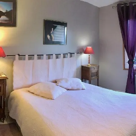 La Garenne De Moncourt Kamp alanı *