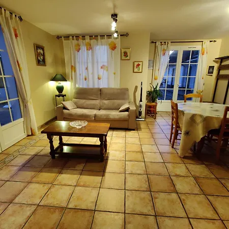 La Garenne De Moncourt Kamp alanı