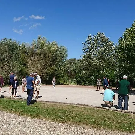 Kamp alanı La Garenne De Moncourt *