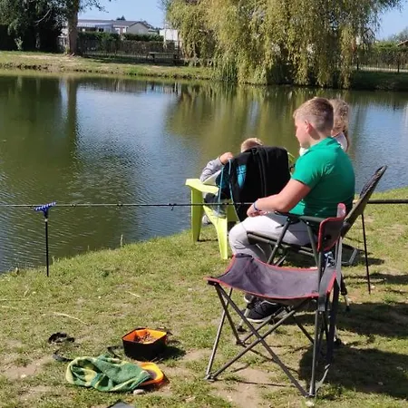 Campsite La Garenne De Moncourt