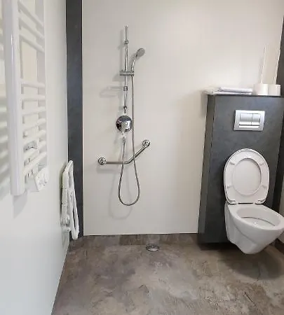 La Garenne De Moncourt Campsite *