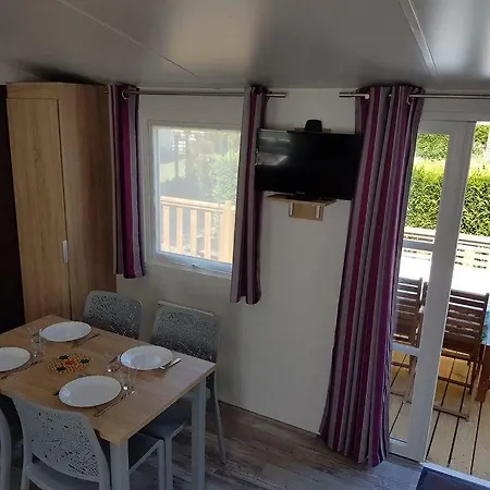 La Garenne De Moncourt Campsite *